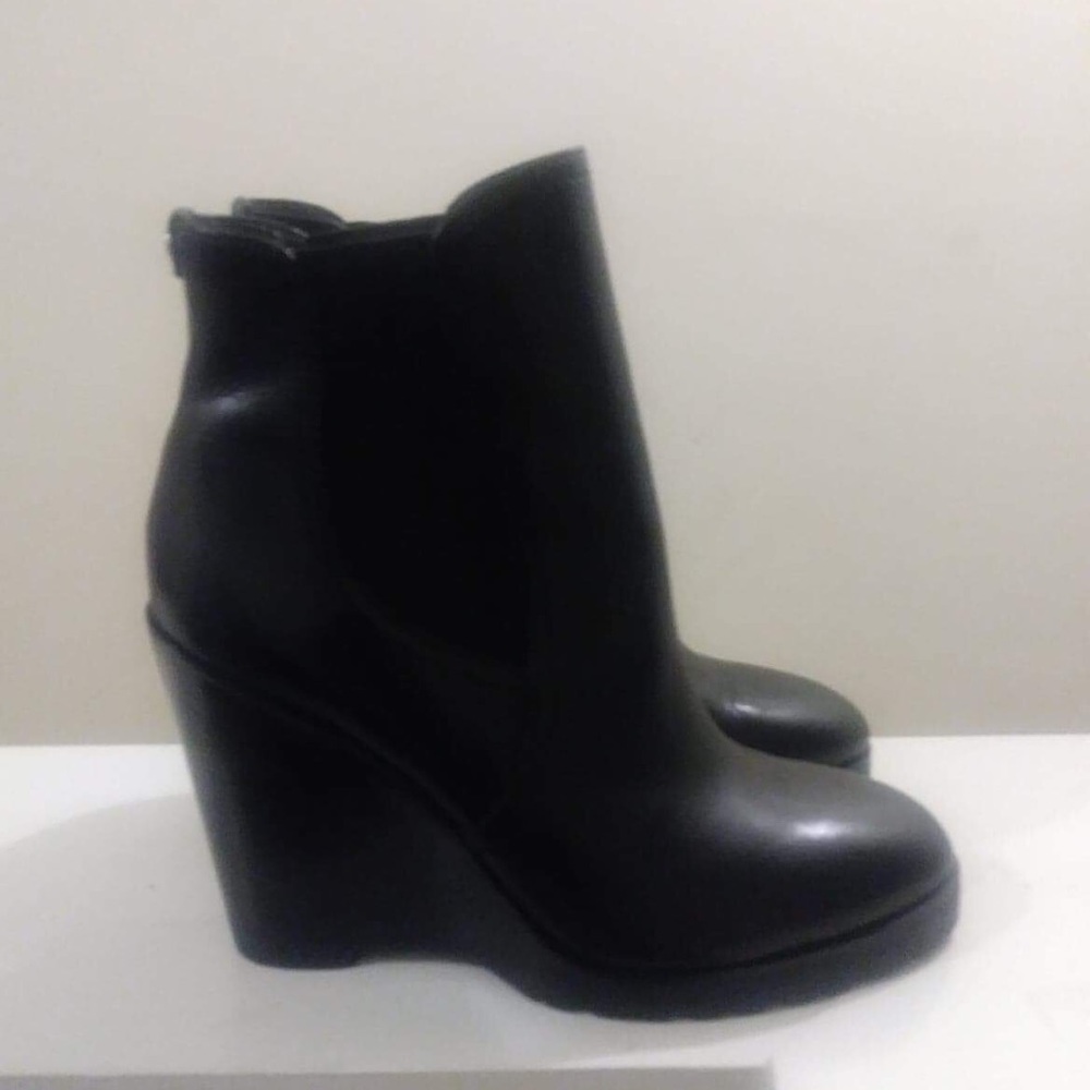 Michael Kors Wedge Bootie Size 8